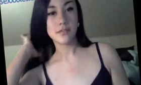 Masturbating college girl on webcam