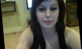 Webcam video of a brunette babe