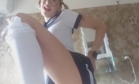 Sexy schoolgirl tese ya with her pants down