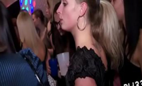 A drunk cheek in a club fucked and sucked undressed dancers