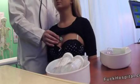 A fake doctor bangs a blonde patient who is hot